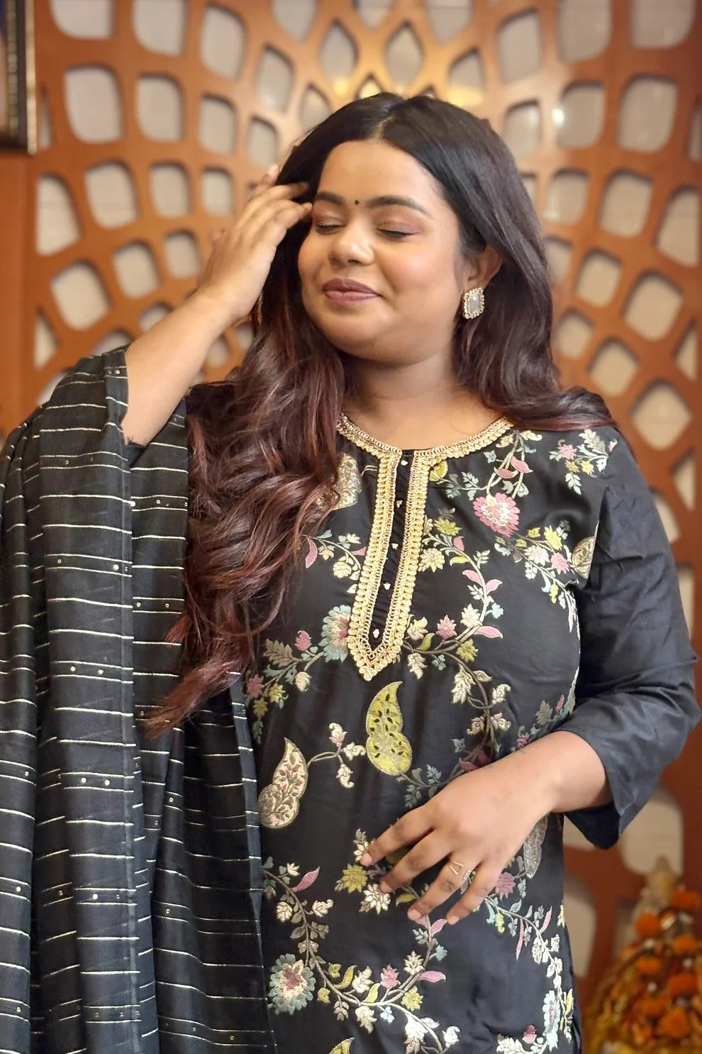 Noor-e-Kala Black floral suit set