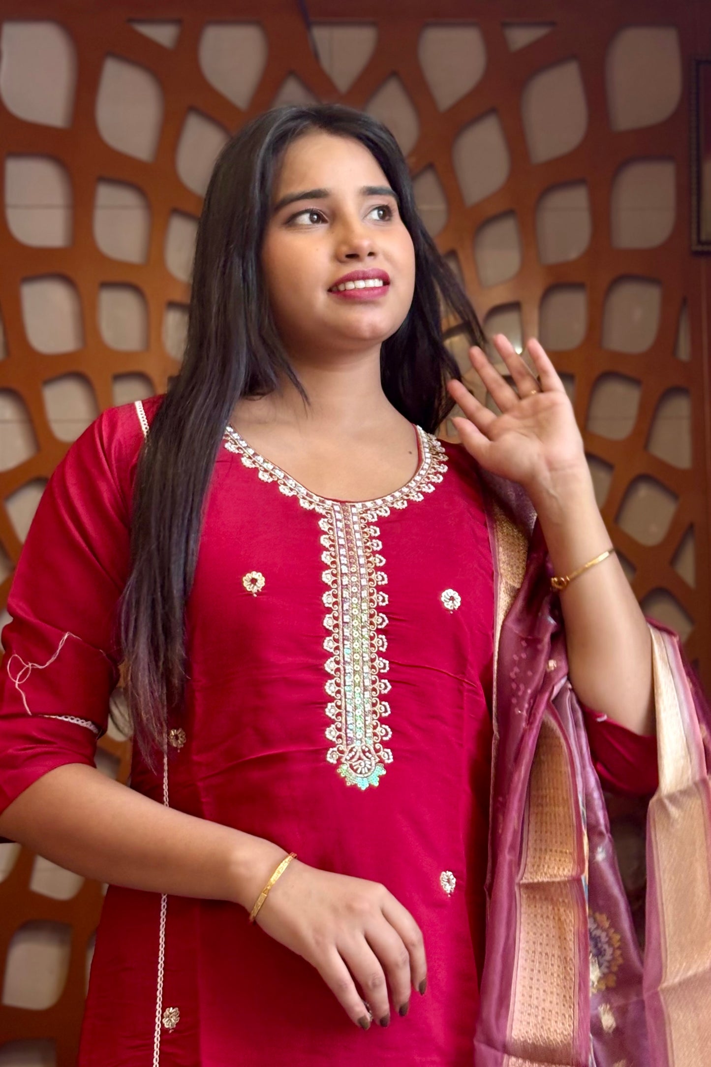 Gulabi Jamuni Nazakat Suit Set