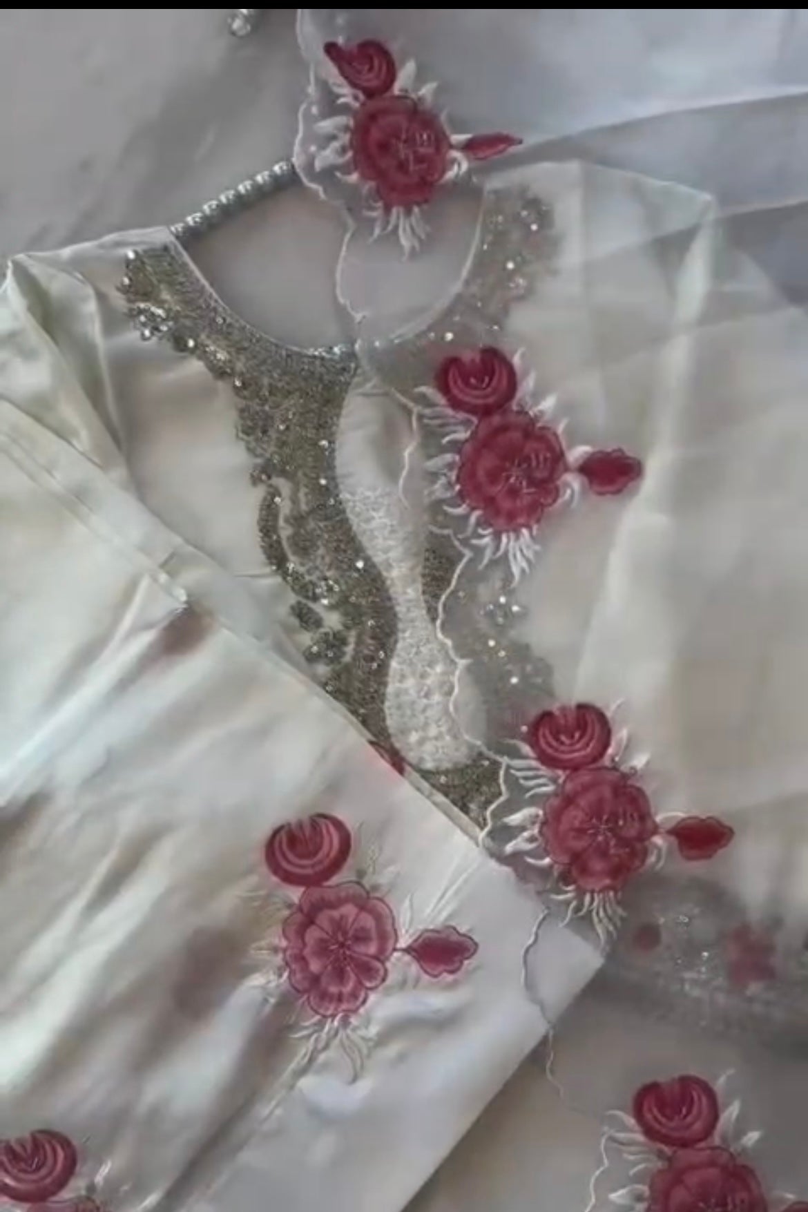 Hania Amir white Farshi salwar suit set