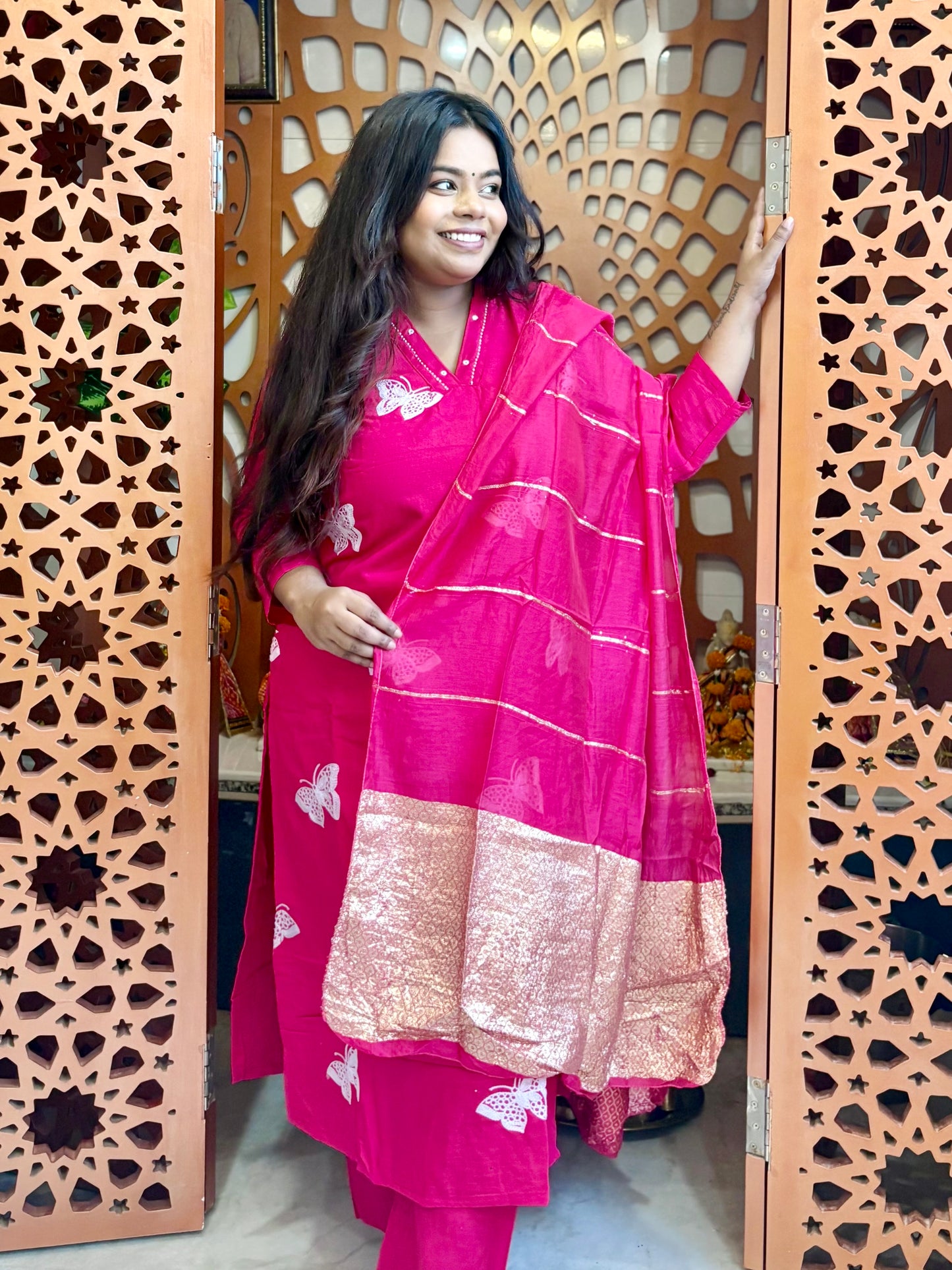 Gulabi Titli Suit Set