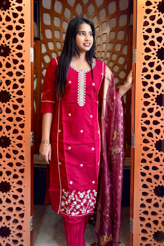 Gulabi Jamuni Nazakat Suit Set