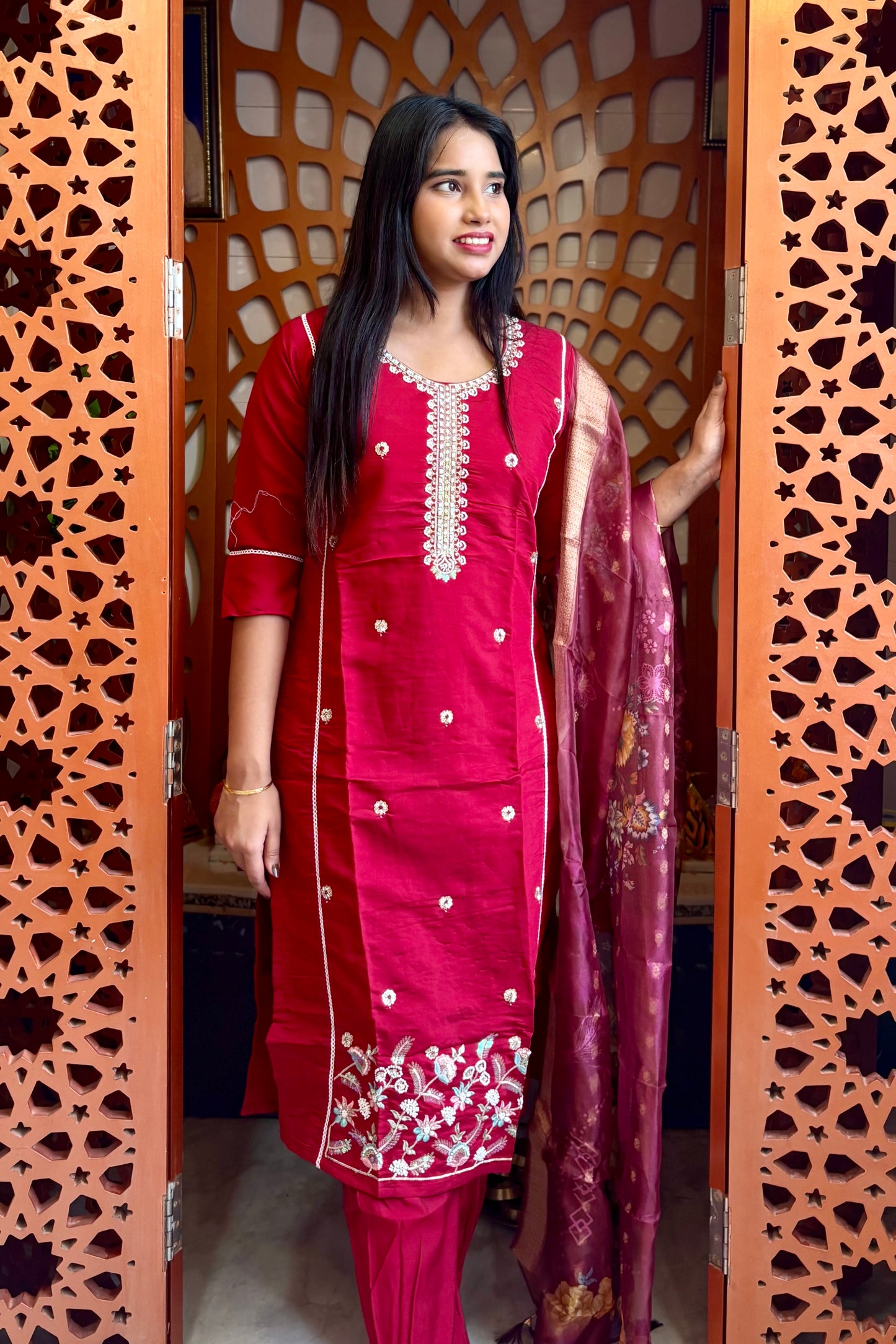Gulabi Jamuni Nazakat Suit Set