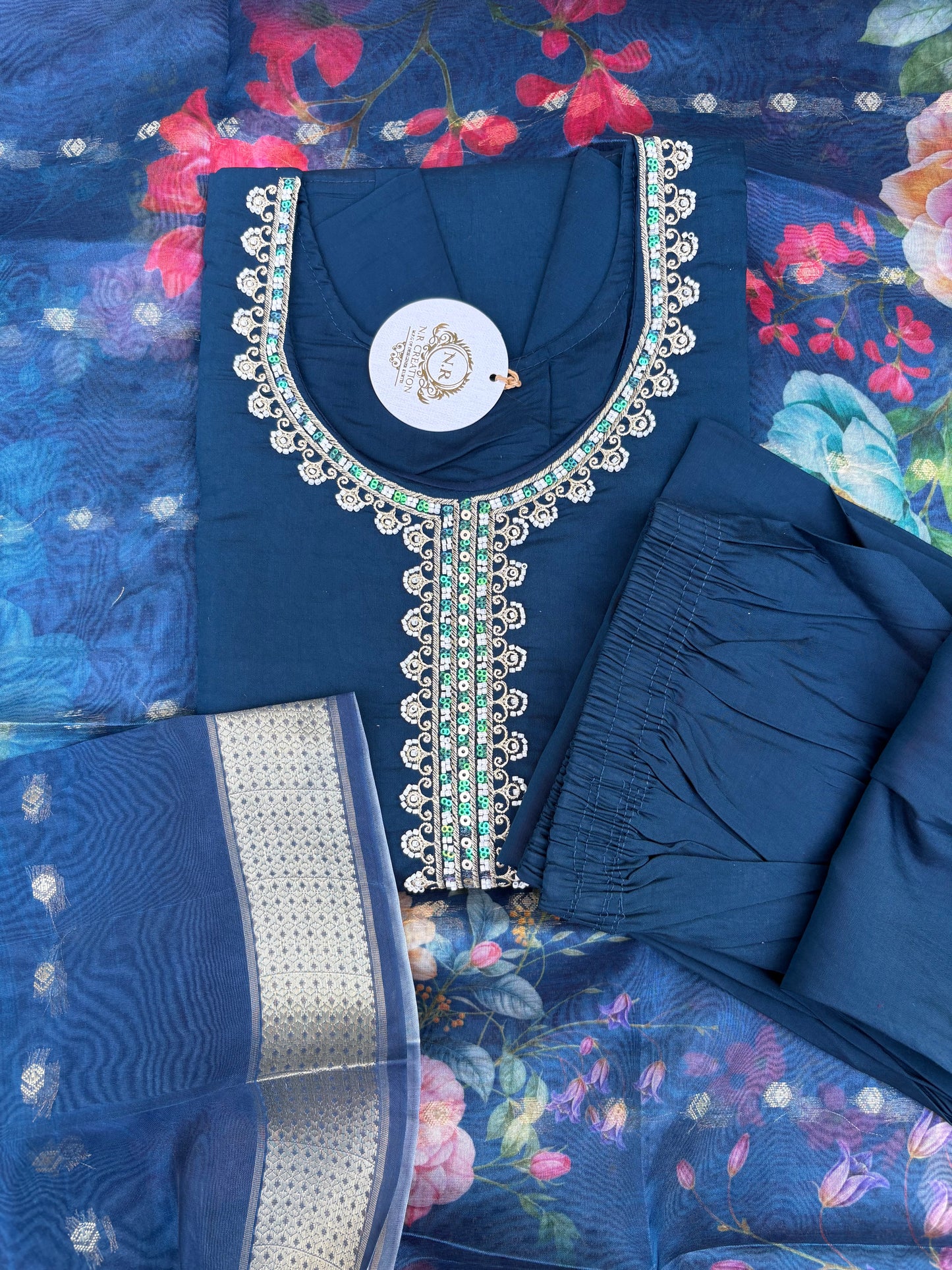 Raatrang Elegance Suit Set