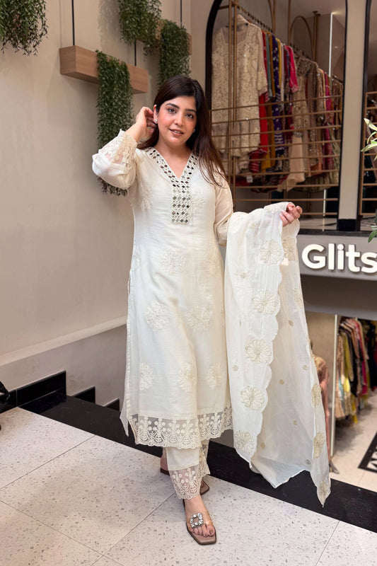 Aavishi Embroidered Suit Set